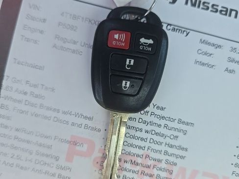 Used 2014 Toyota Camry LE FWD image 25