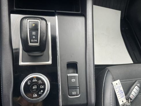 Used 2024 Mitsubishi Outlander SE image 33