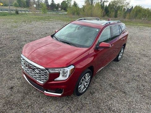 Used 2023 GMC Terrain Denali w/ LPO, Floor Liner Package AWD/4WD image 11