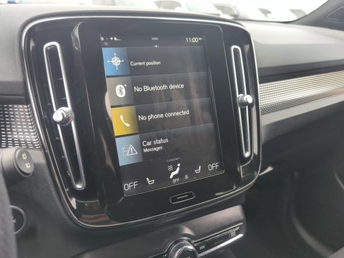 Used 2021 Volvo XC40 T5 R-Design w/ Climate Package image 26