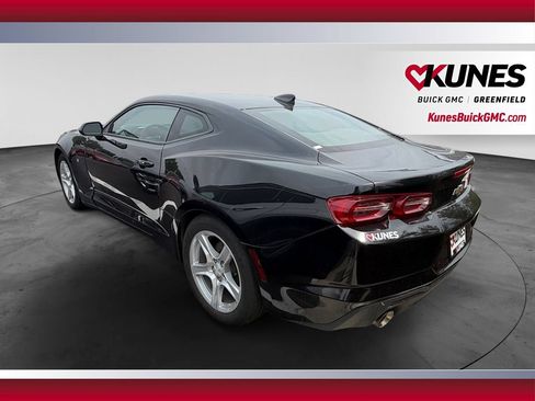 Used 2023 Chevrolet Camaro LT RWD image 8
