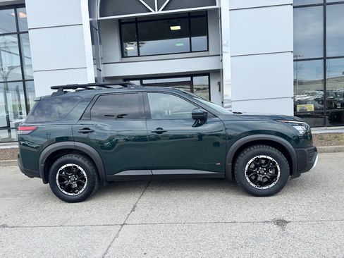 Used 2023 Nissan Pathfinder Rock Creek AWD/4WD image 15