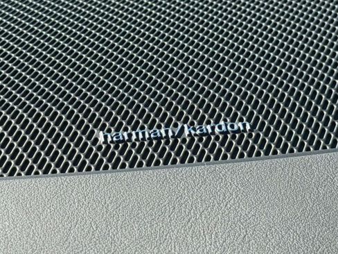 New 2026 Volvo XC90 T8 Ultra w/ Protection Package Premier image 16