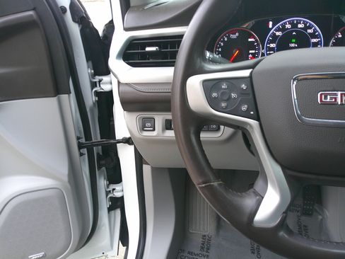 Used 2021 GMC Acadia SLT w/ Technology Package image 20