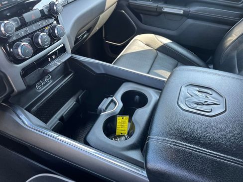 Used 2024 RAM 1500 Laramie AWD/4WD image 22