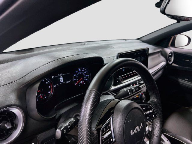 Certified 2023 Kia Forte GT-Line w/ GT-Line Technology Package FWD image 9
