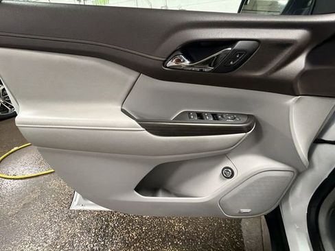 Used 2019 GMC Acadia SLT image 20