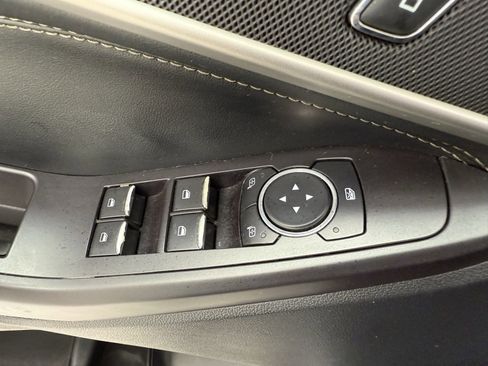 Used 2020 Ford Explorer XLT w/ Equipment Group 202A image 11