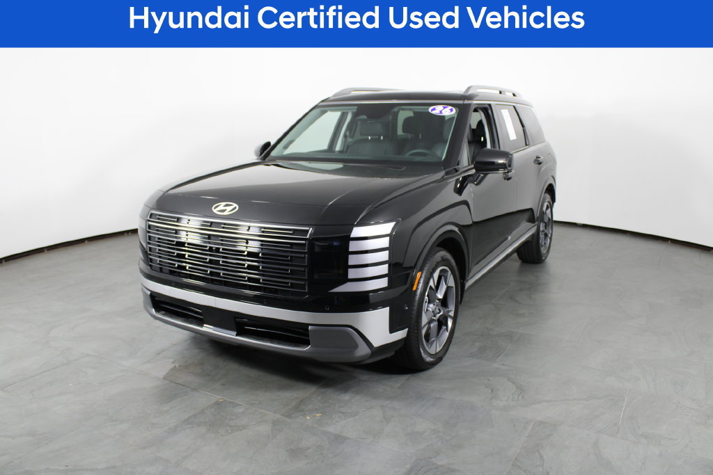 Certified 2026 Hyundai Palisade Limited FWD image 2