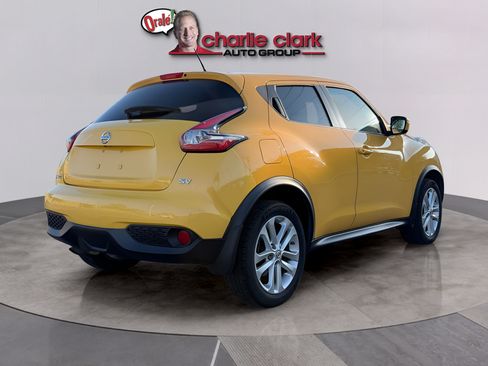 Used 2015 Nissan Juke SV FWD image 5