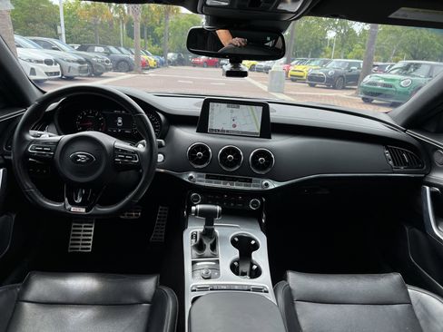Used 2020 Kia Stinger GT1 RWD image 29