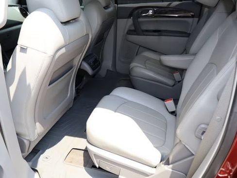 Used 2017 Buick Enclave Premium w/ Experience Buick Package FWD image 6