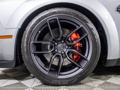Used 2019 Dodge Challenger SRT Hellcat image 40