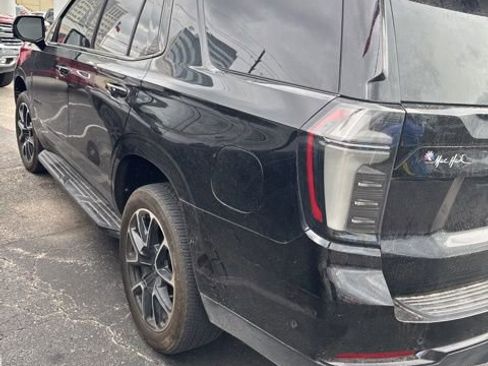 Used 2025 Chevrolet Tahoe RST w/ Comfort Package image 3