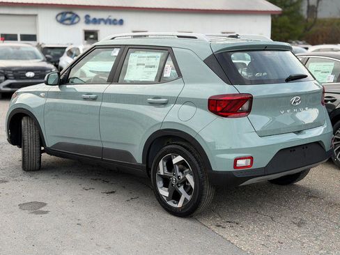 New 2026 Hyundai Venue SEL image 3