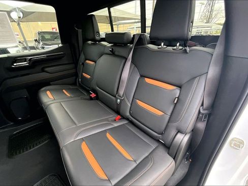 Used 2023 GMC Sierra 1500 AT4 w/ Technology Package AWD/4WD image 36
