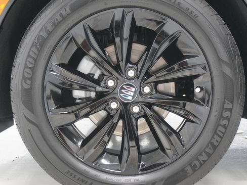 Used 2025 Buick Envista Sport Touring w/ Convenience I Package FWD image 26