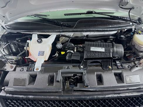 Used 2019 Chevrolet Express 3500 LS RWD image 30
