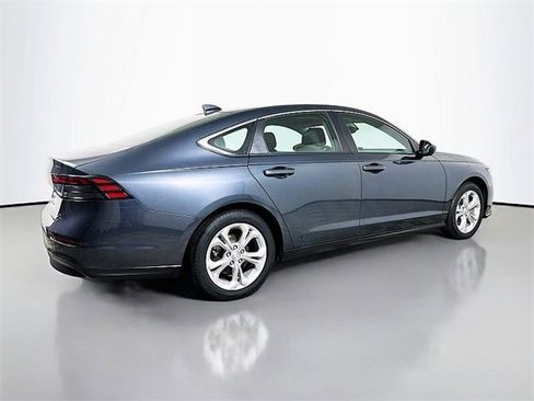 Used 2023 Honda Accord LX image 7