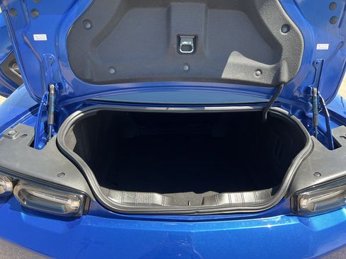 Used 2019 Chevrolet Camaro SS RWD image 17