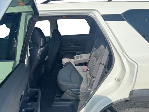 Used 2023 Nissan Pathfinder SV image 30