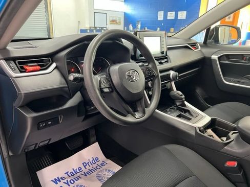 Used 2019 Toyota RAV4 LE w/ All Weather Liner Package FWD image 18