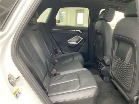 Used 2024 Audi Q3 2.0T Premium image 18