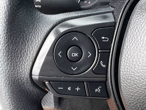 Used 2025 Toyota Corolla LE FWD image 22