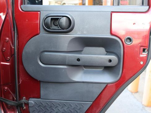 Used 2008 Jeep Wrangler Unlimited image 39