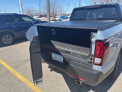 Used 2025 Honda Ridgeline TrailSport image 26