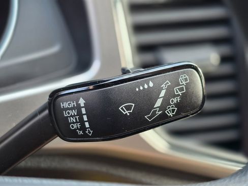 Used 2018 Volkswagen Atlas S image 48