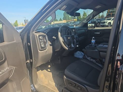 Used 2022 Chevrolet Silverado 1500 Custom AWD/4WD image 9