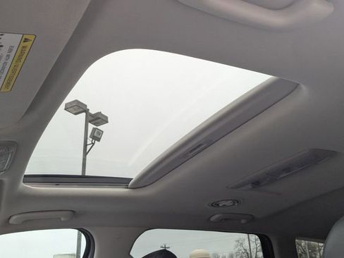 Used 2022 Kia Telluride S image 21