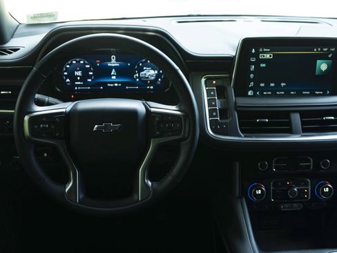 Used 2023 Chevrolet Tahoe Z71 w/ Z71 Off-Road Package AWD/4WD image 20