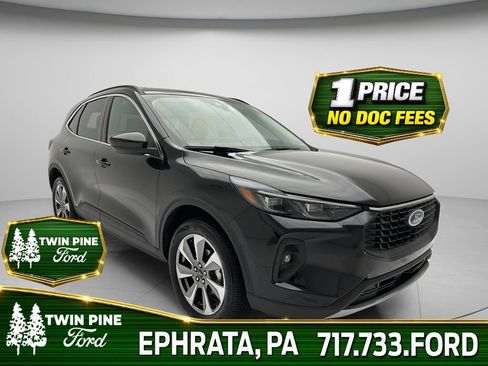 Used 2025 Ford Escape Platinum AWD/4WD image 1