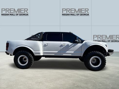 Used 2019 Ford F350 Lariat w/ Lariat Ultimate Package image 4