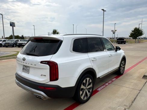 Used 2020 Kia Telluride S FWD image 15