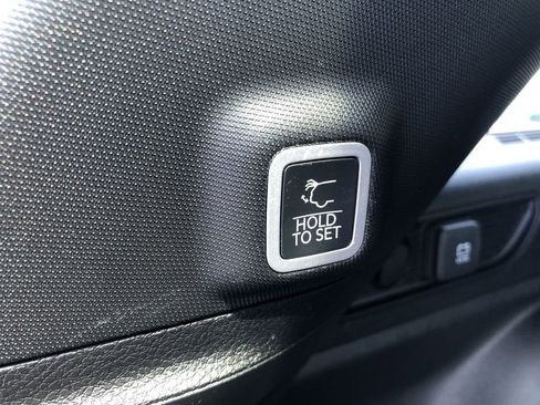 New 2026 Jeep Grand Cherokee Laredo AWD/4WD image 18