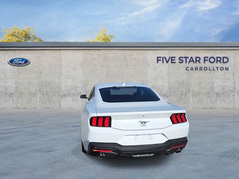 Certified 2024 Ford Mustang Coupe image 8