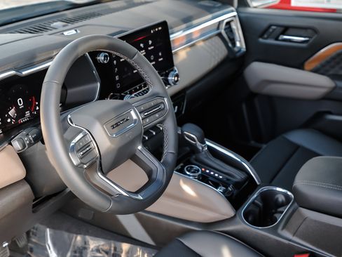 New 2026 GMC Canyon Denali image 11