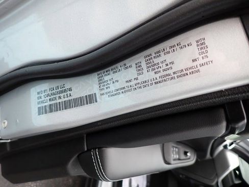 New 2025 Jeep Grand Cherokee L Altitude image 20