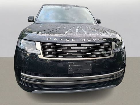 Used 2025 Land Rover Range Rover SE AWD/4WD image 2