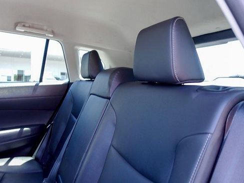Certified 2023 Toyota Corolla Cross XLE FWD image 29