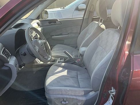 Used 2010 Subaru Forester 2.5X Premium image 13