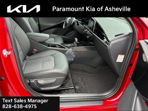 New 2025 Kia Niro EX image 19
