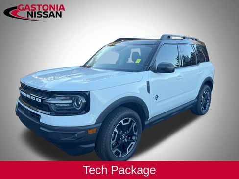 Used 2022 Ford Bronco Sport Outer Banks w/ Tech Package image 3