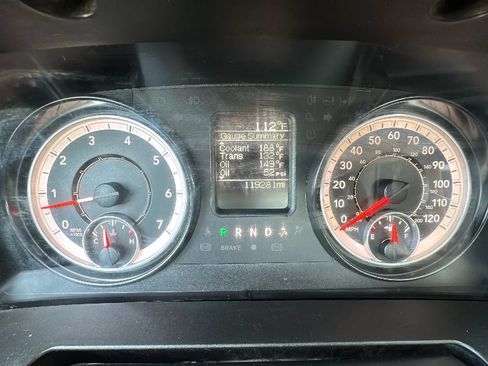 Used 2018 RAM 2500 Tradesman w/ Chrome Appearance Group RWD image 12