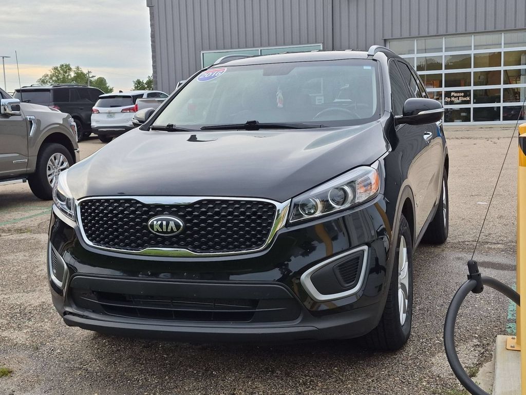 Used 2016 Kia Sorento FWD w/ LX Convenience Package image 5