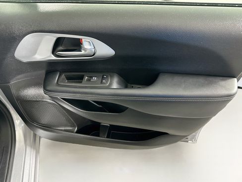 Used 2021 Chrysler Pacifica Touring-L w/ S Appearance Package FWD image 30