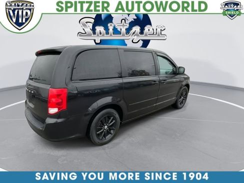 Used 2016 Dodge Grand Caravan SE image 9
